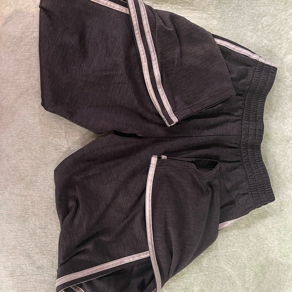Boys Adidas sweatpants - Picture 3 of 3